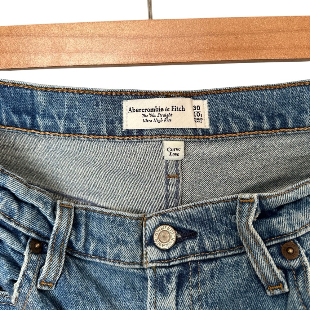 Abercrombie & Fitch Women's 90’s Straight, Ultra High Rise Jeans - Picture 2 of 5